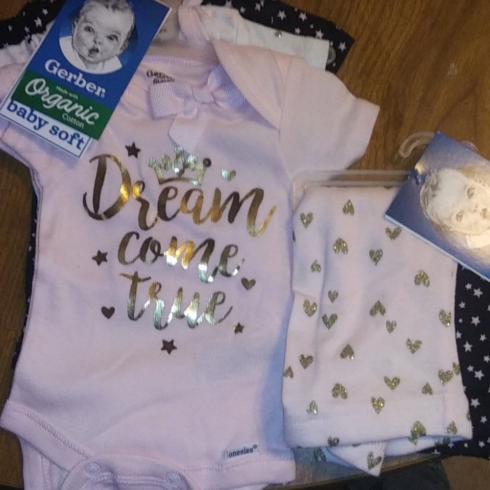 Newborn girl clothes